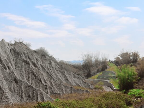 EXPLORING MOON WORLD LANDSCAPE PARK – KAOHSIUNG