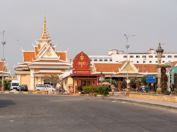 entering vietnam at the bavet border