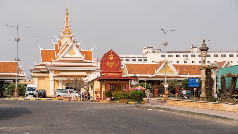 entering vietnam at the bavet border