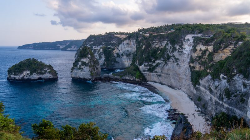 ULTIMATE GUIDE TO THE INCREDIBLE DIAMOND BEACH IN NUSA PENIDA