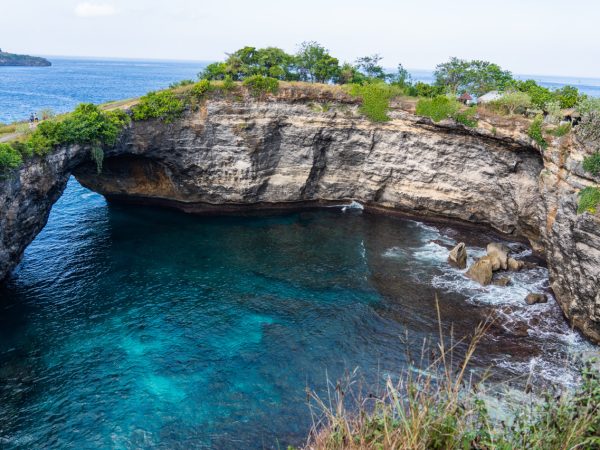 EPIC ENCOUNTERS WITH MAJESTIC MANTAS AT BROKEN BEACH, NUSA PENIDA