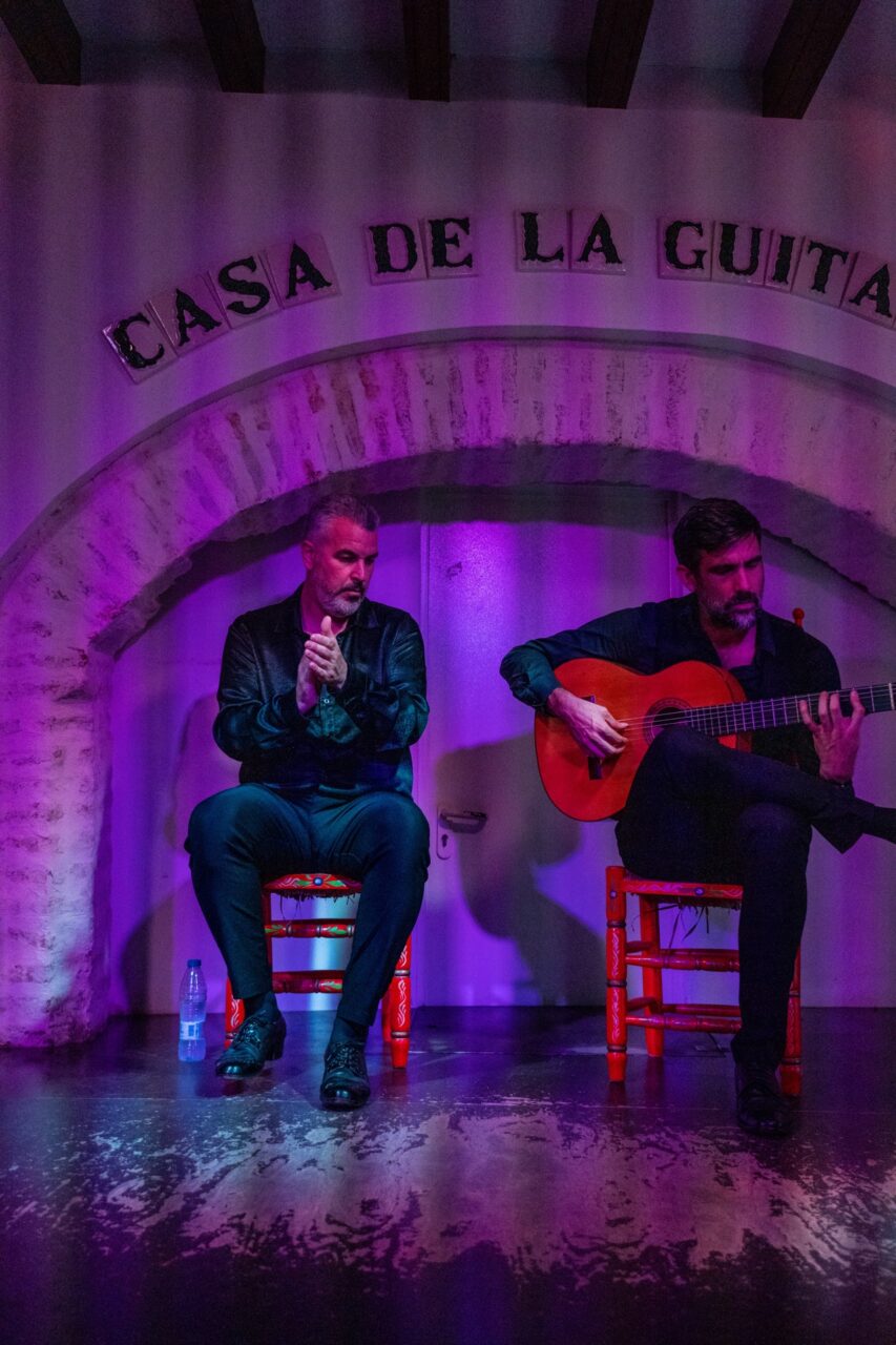 Palmas and toque flamenco at casa de la guitarra, Seville