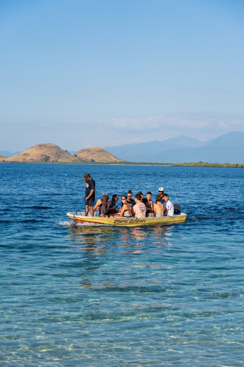 Wanua Adventure tender