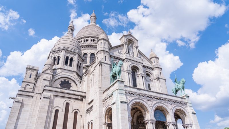 VISITING THE MAGICAL SACRÉ-CŒUR BASILICA: EVERYTHING YOU NEED TO KNOW