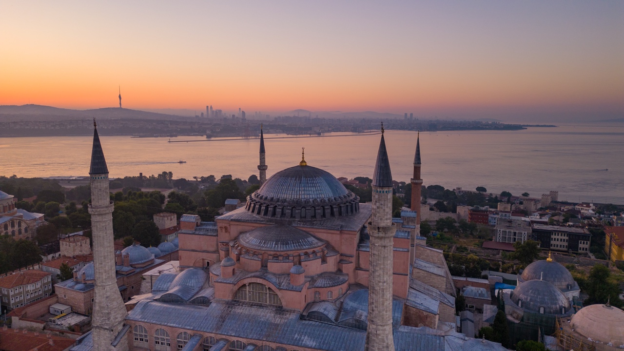 Blue Mosque Drone Photo at sunrise, Istanbul Turkey Tour