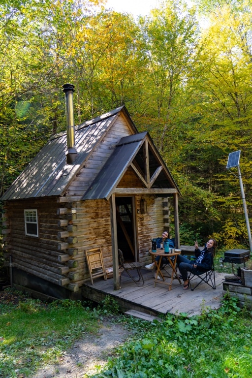 vermont sustainable log cabin in the woods