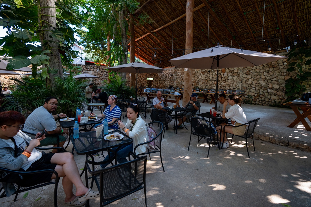 chichikan cenote restaurant eating area
