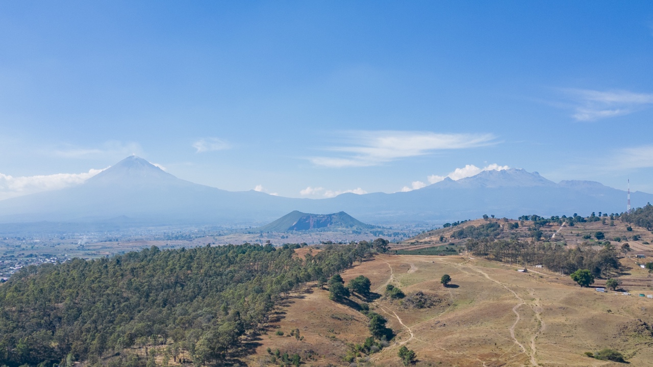volcan popocatépetl volcano cholula mexico drone