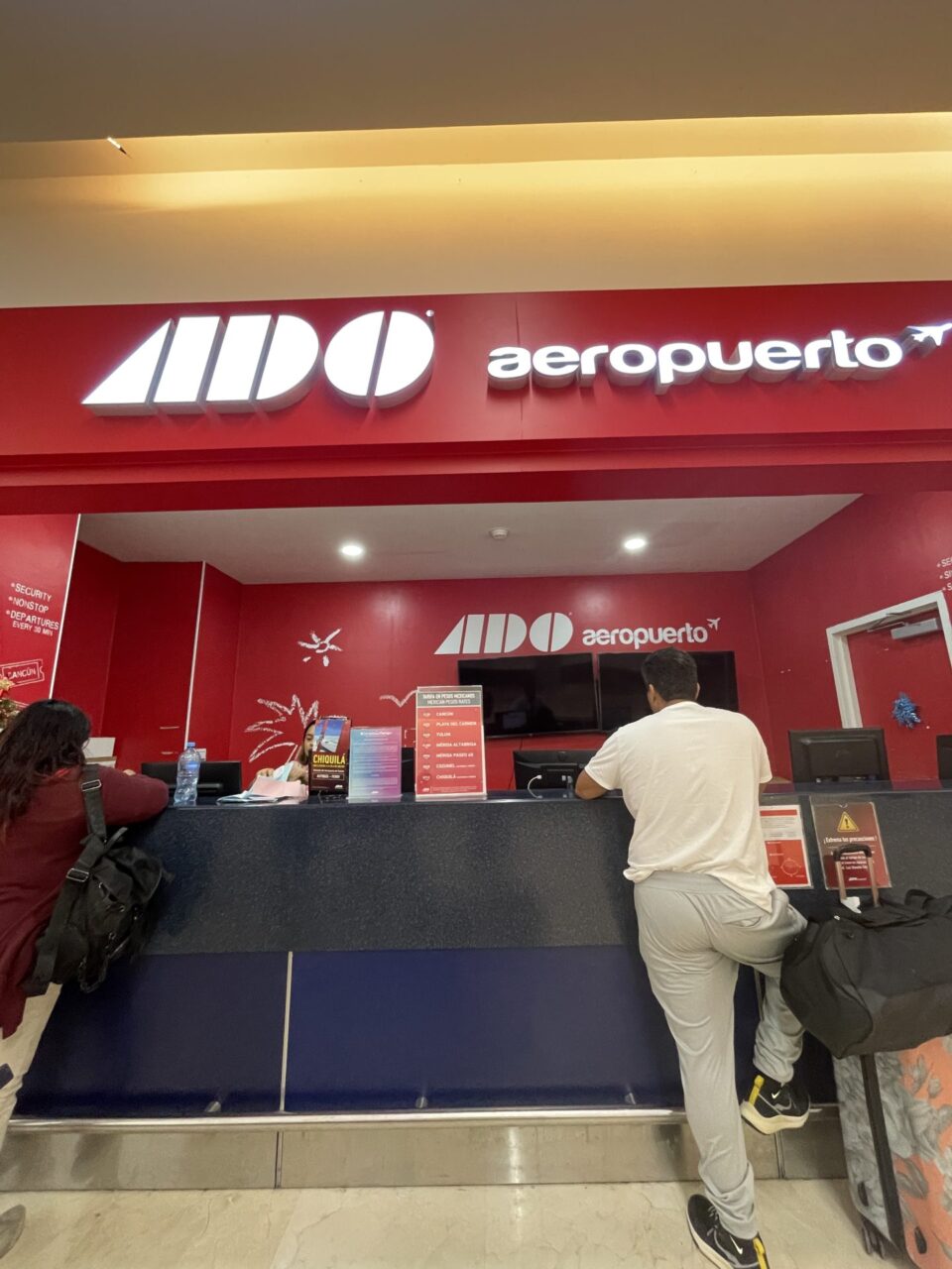 ADO bus cancun airport